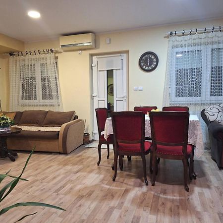 Jezero Apartman Arandjelovac Kültér fotó
